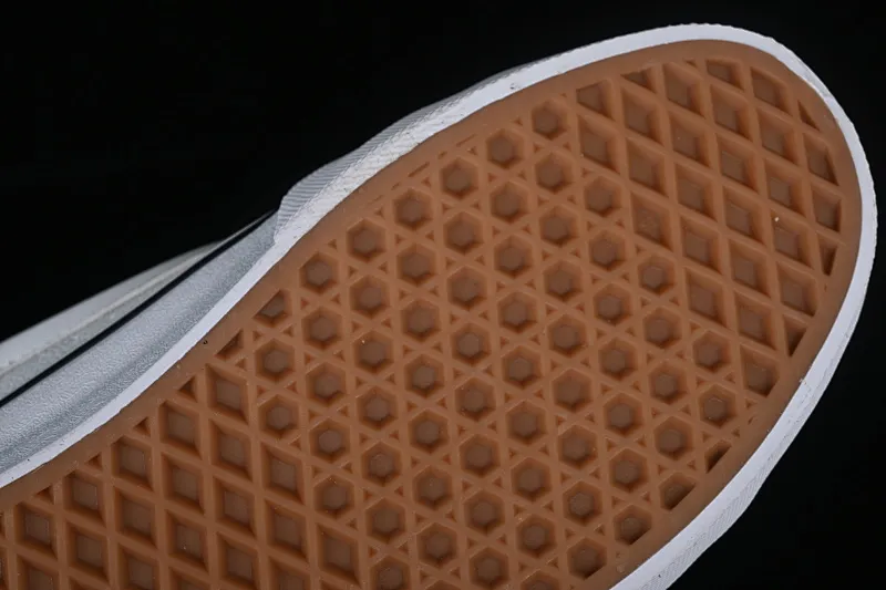 All categories Vans Vans series Vans Mid Vans Zhongbang Vans Knu Skool Vans official fat version of mid-top bread shoes VN000CQ97WTD